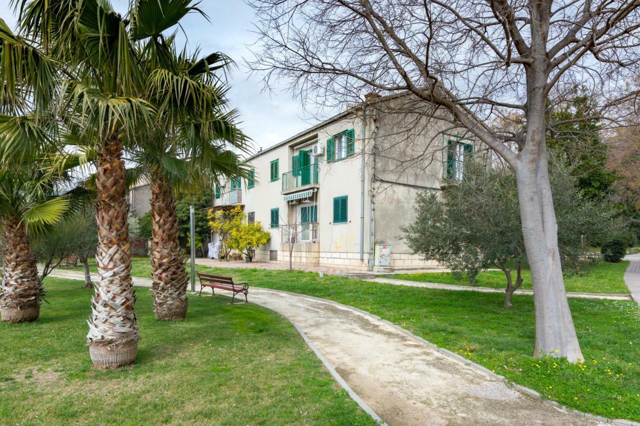 Apartment Park Kastela Bagian luar foto