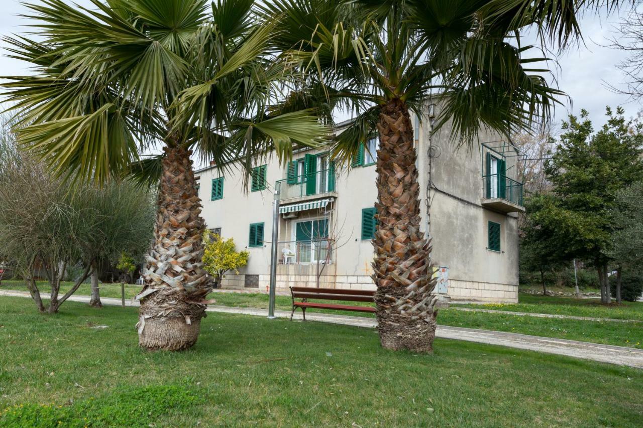Apartment Park Kastela Bagian luar foto